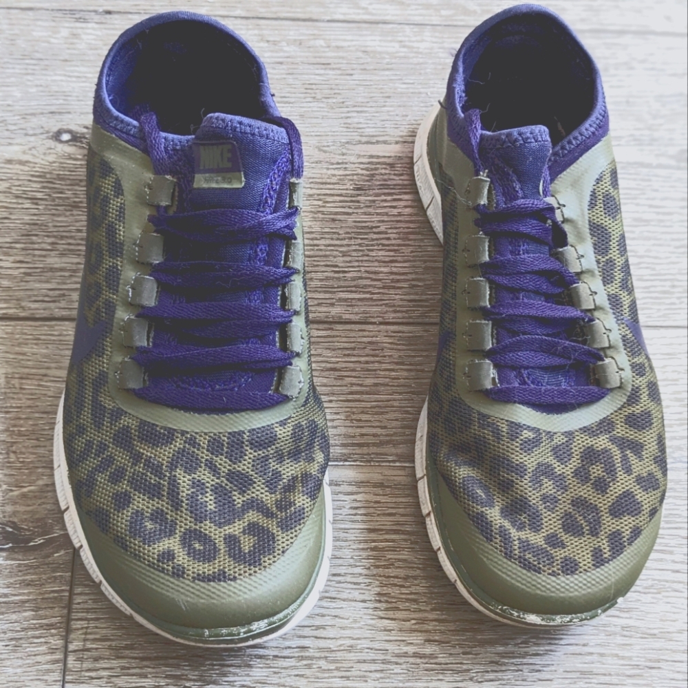 Nike unique subtle green/purple leopard print women's tennis shoes